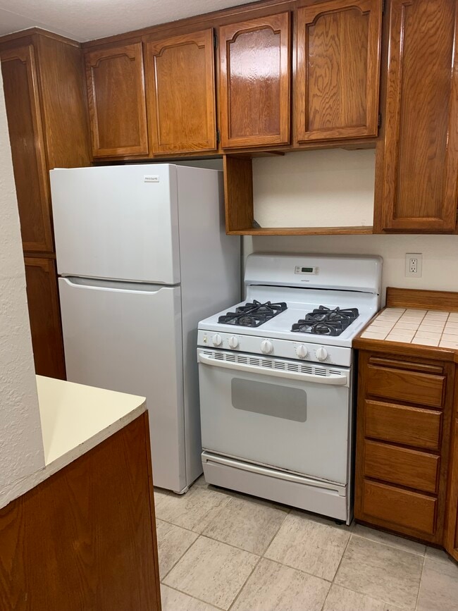 2849 E St Unit 1