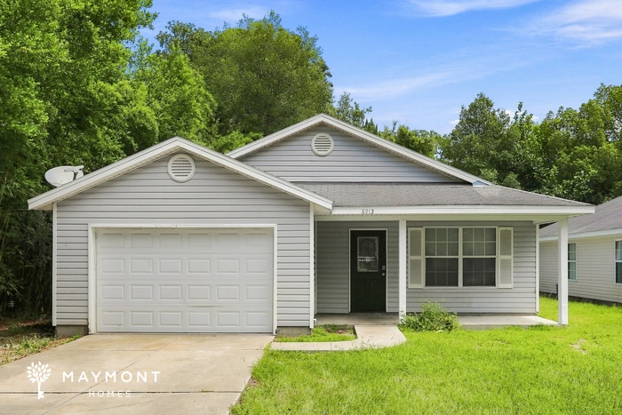 Cozy 3-Bedroom Jacksonville Home with Garage - Cozy 3-Bedroom Jacksonville Home with Garage