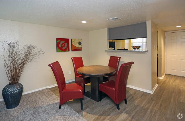 2Bd/1.5Bath Town Home