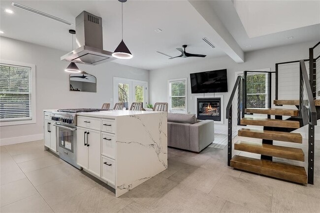 Building Photo - 1111 W Annie St