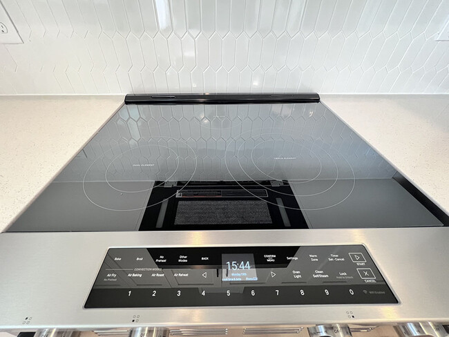 Photo - 163 Siebold St