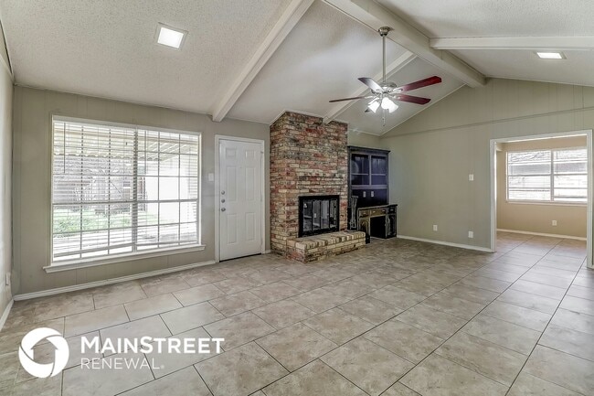 Photo - 1004 Birchwood Ln