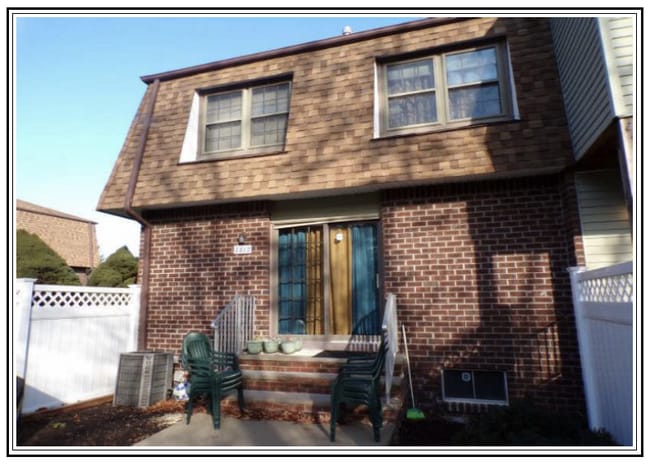 Photo - 2812 Kent Pl