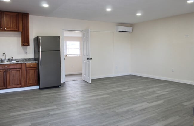 Photo - 22144 Laramore Ave