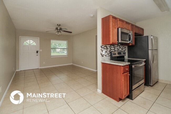 Photo - 367 Notre Dame Dr