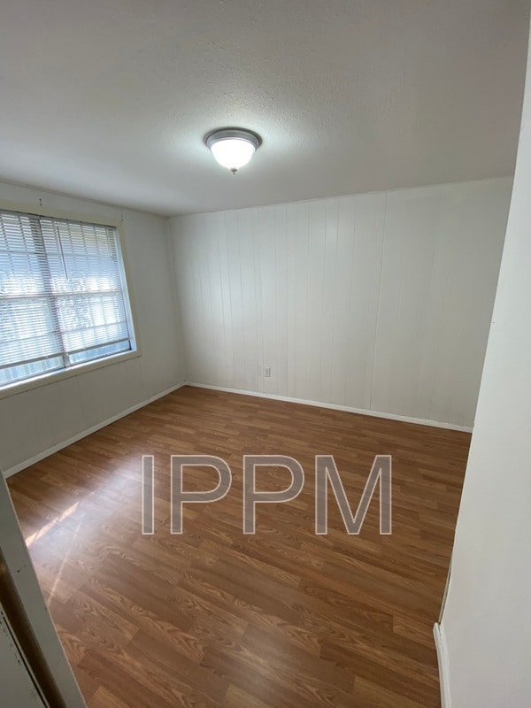 Photo - 818 W Buchanan St