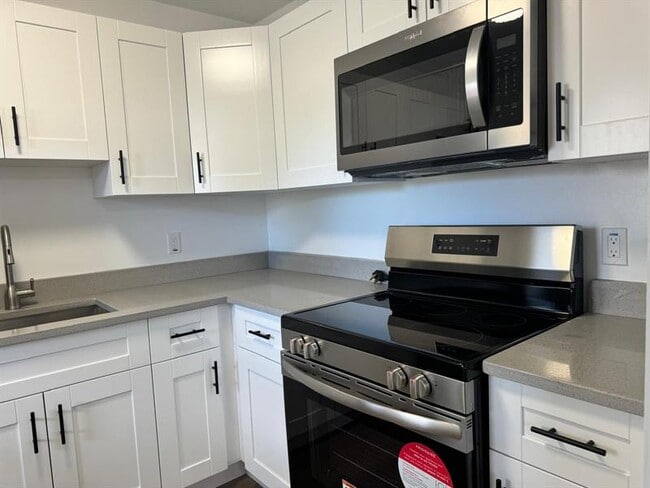 Photo - 4730 NW 10th Ct Unidad 112