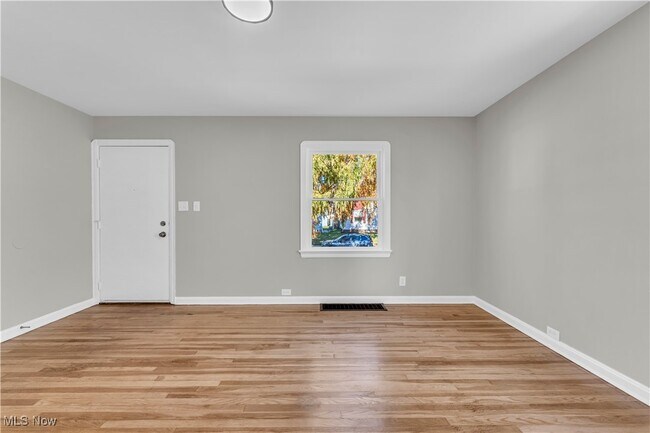 Photo - 12107 Worthington Ave