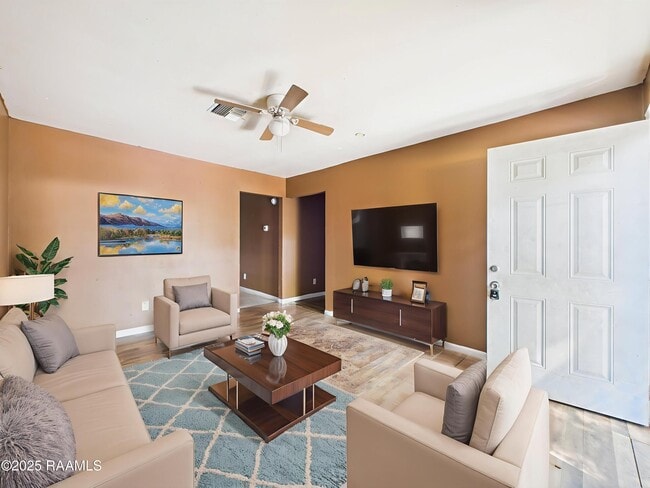 Photo - 308-302 12th St