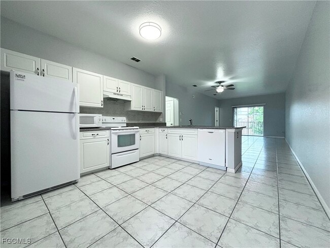 Building Photo - 1109 SW 48th Terrace Unit 5 Rental