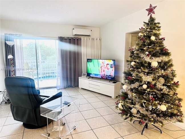 Photo - 1560 NE 127th St Unidad 203