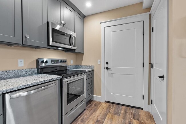 Photo - 5 Batchelders Ct Unit 301