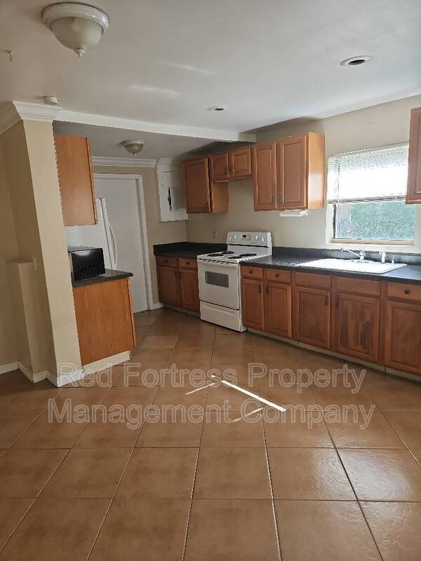 Photo - 2349 South St