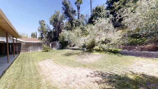 Photo - 4/2 Two-Story Canyon Crest Charmer for Lease!