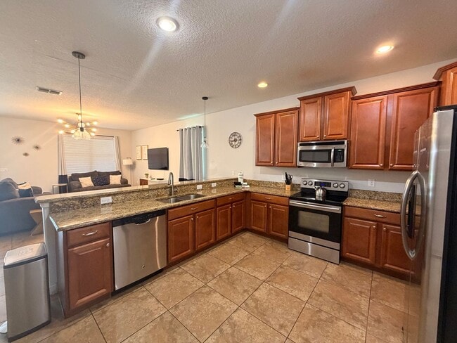 Photo - 1433 Thunderbird Rd