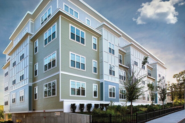 Riverside Living in Watertown - Charlesbank Apartment Homes