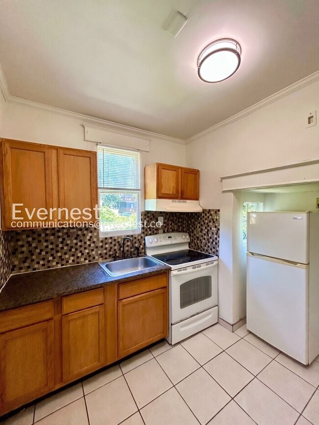 Photo - 3114 Barton Ave Unit Apt B