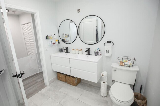 Photo - 4905 SW 31st Ter