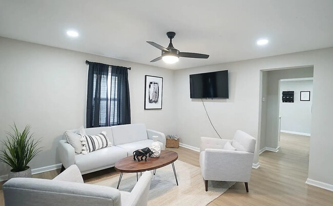 Photo - 1208 Drew St