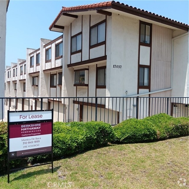 Building Photo - 17037 S Vermont Ave Unit 108 Rental