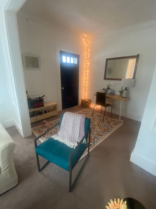 Photo - 101 Hynes Ave Unidad 1