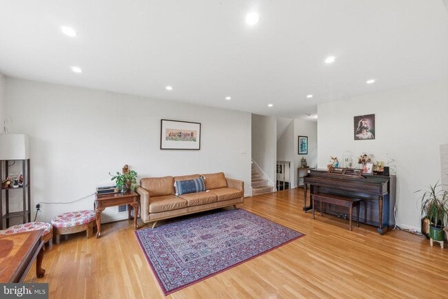 Photo - 9809 Sunset Dr