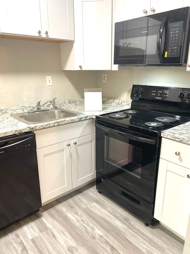 Photo - 178 S Kentucky Ave