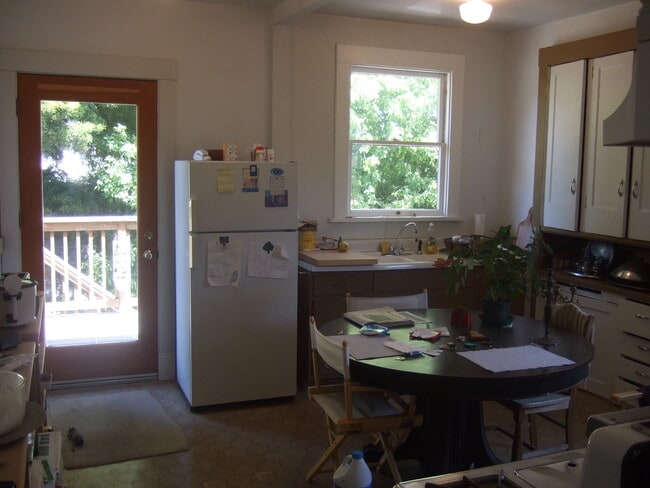 Photo - 3440 Laguna Ave Unit Upper