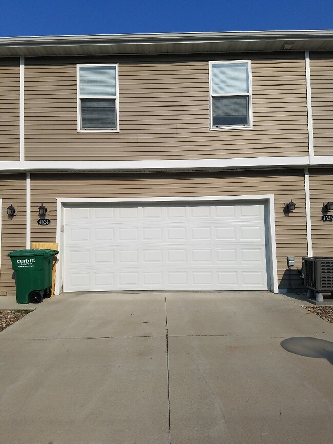 Photo - Creekside Townhomes