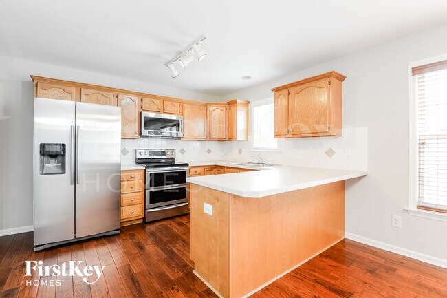 6698 Knob Hill Ct