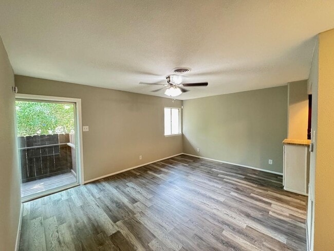 Photo - 909 Silber Rd Unit 36