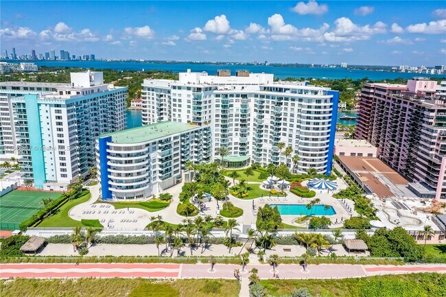 Photo - 5161 Collins Ave Unit 1004