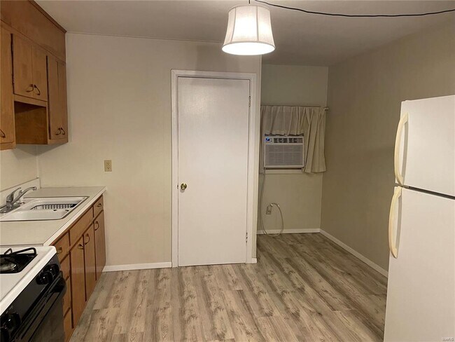 Photo - 525 Sullivan St Unit A