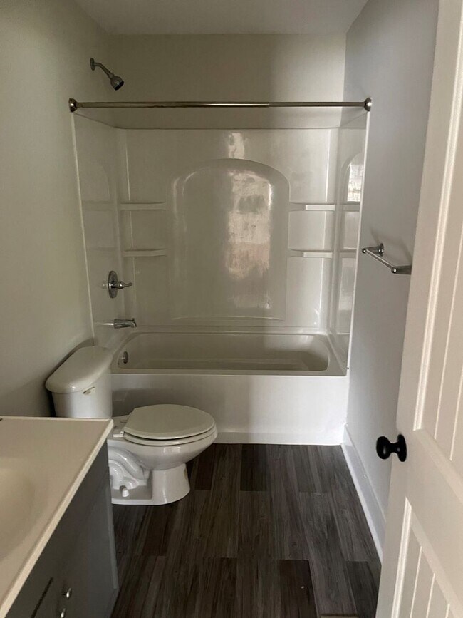 Photo - 1302 Ridgefield Cir Unidad B