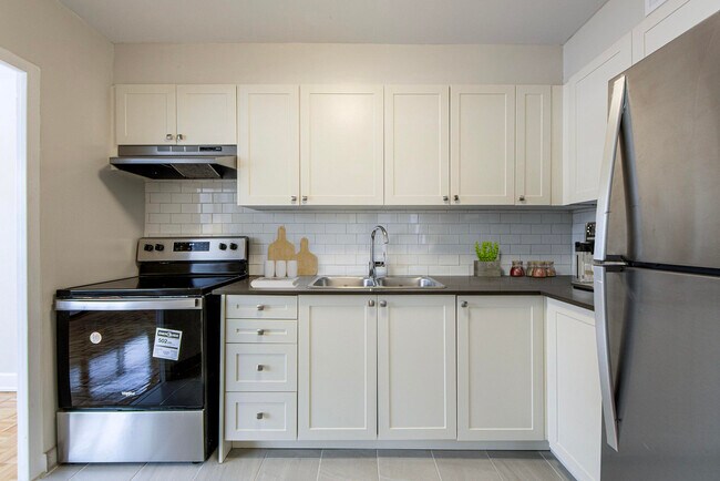 Photo - Esterbrooke Apartments