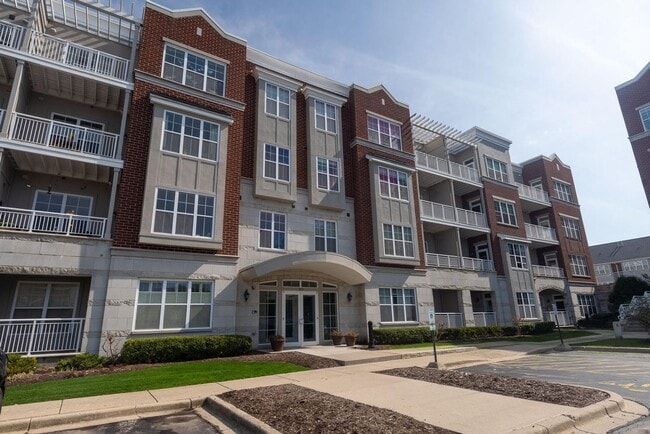 Photo - 2 Bedroom Lake Michigan Condominium Unit 211