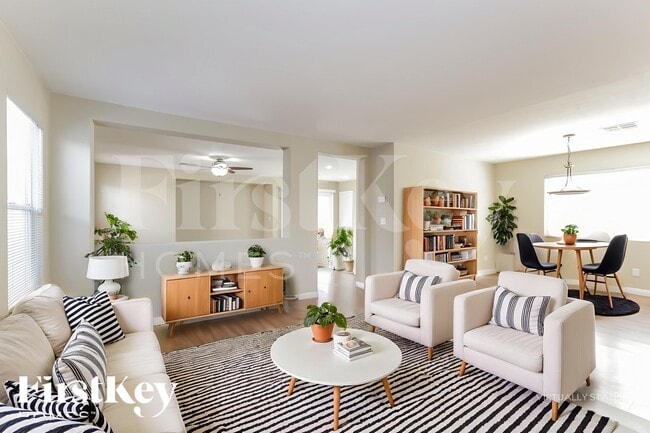 Photo - 11035 Calder Ave