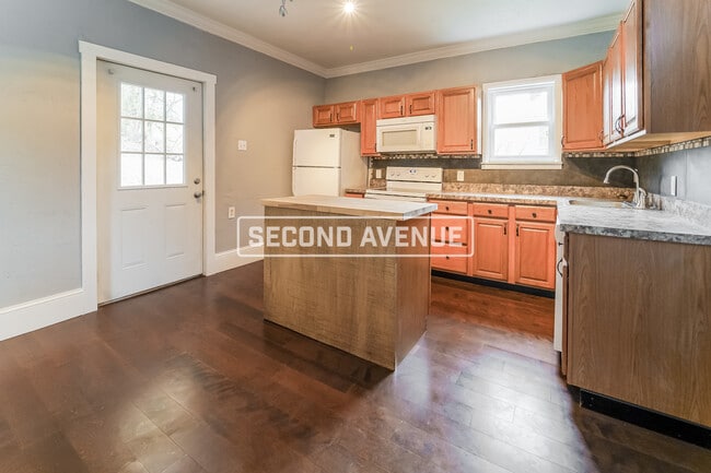 Photo - 8012 Elkhart St