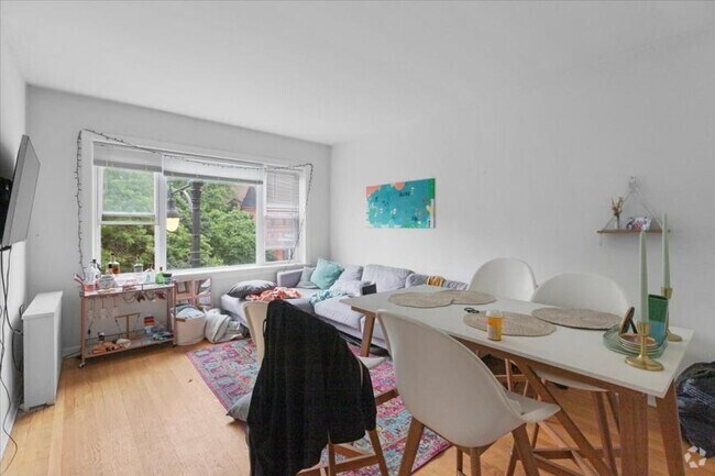Building Photo - 3 bedroom in Chicago IL 60660 Unit 3 Rental