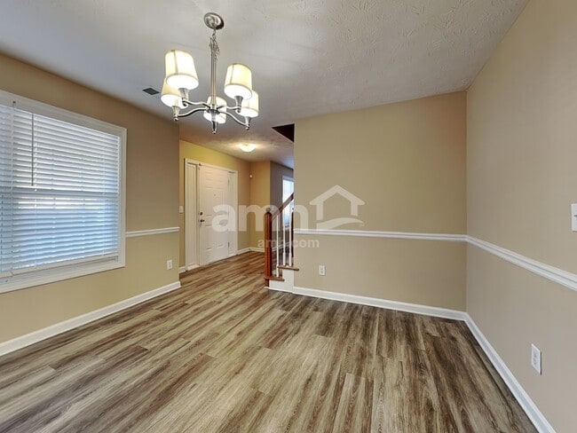 2912 Canopy Cir