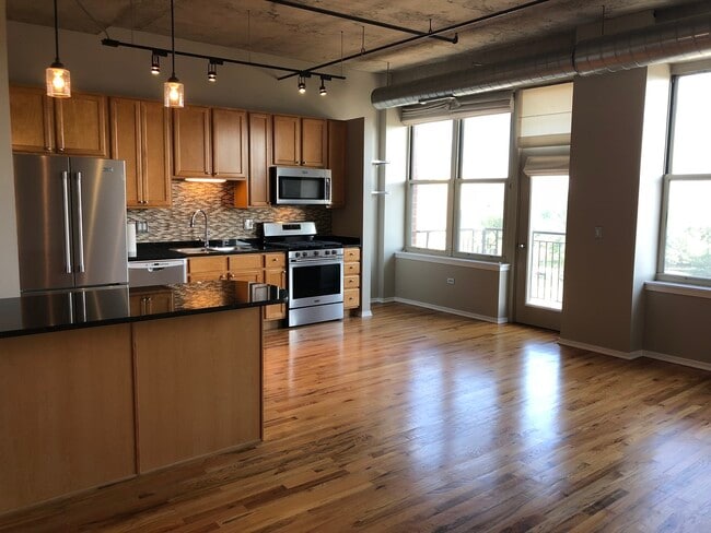 Photo - 6 S Laflin St Unit 604