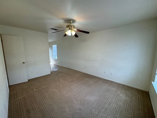 Photo - 805 Leifester Cir Unit # D
