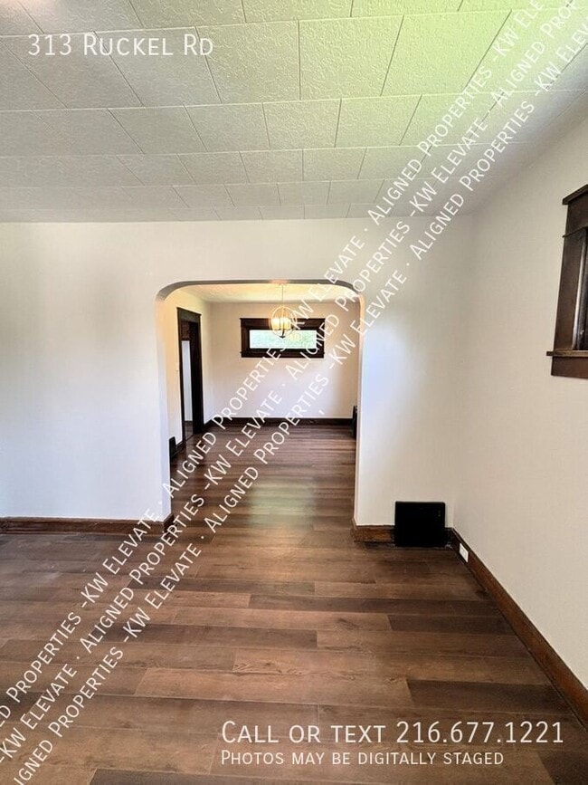 Photo - 313 Ruckel Rd
