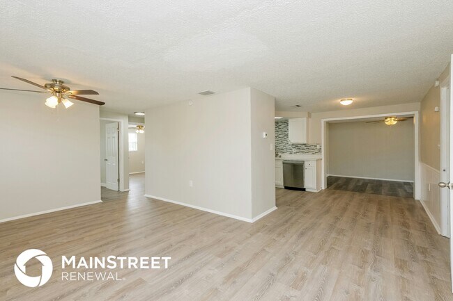 Photo - 1319 Gerard Ln