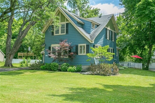 Photo - 1330 S Winton Rd House