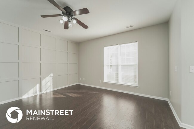 Photo - 136 E Morehouse Ave