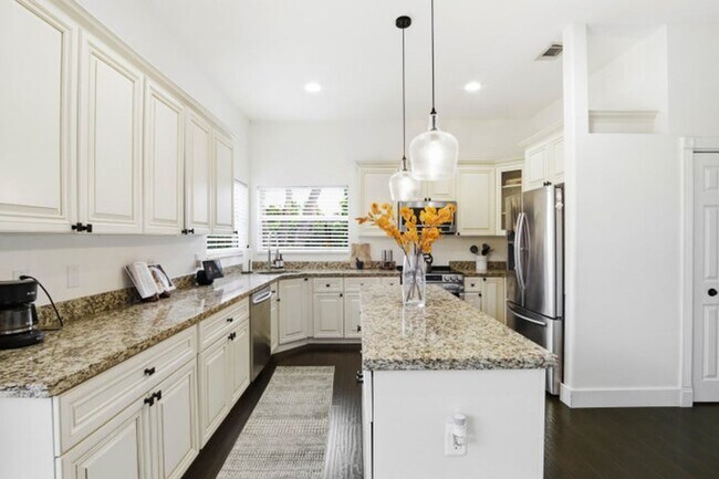 Photo - 101 Mill Pond Ln