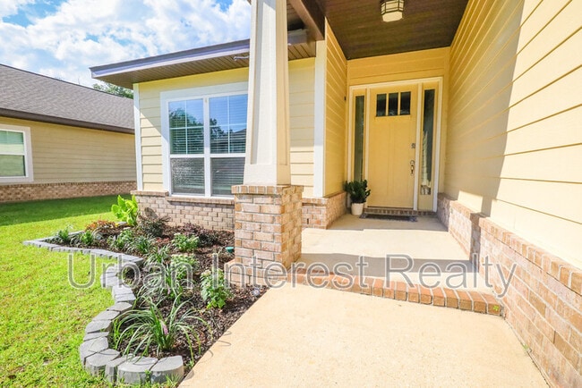 Photo - 96 Benton Blvd