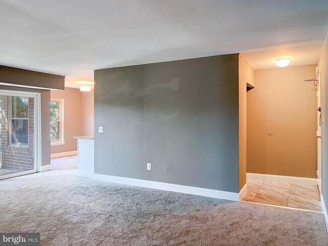 Photo - 3825 St Barnabas Rd Unidad T-202