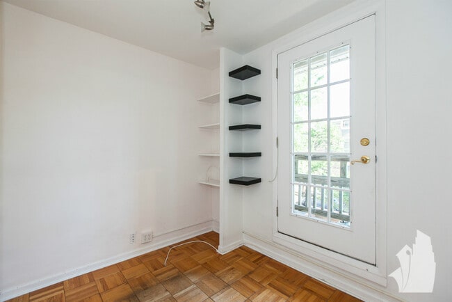 Photo - 1043 W Grace St Unit 2